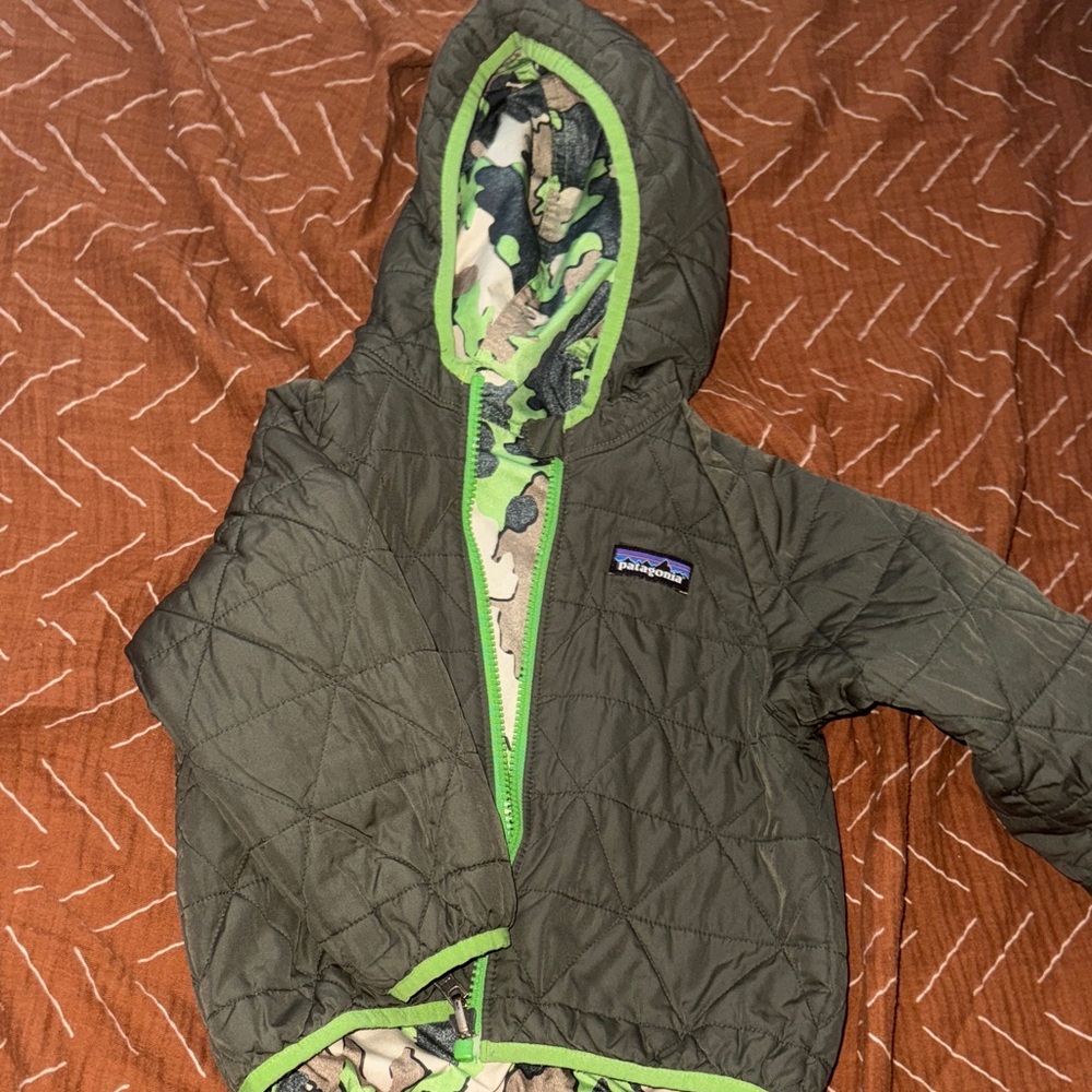 Patagonia Olive Quilted Jacket with Camo Interior